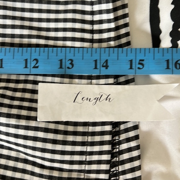 🆕 listing! Cute plaid set (shorts only) - Picture 4 of 5